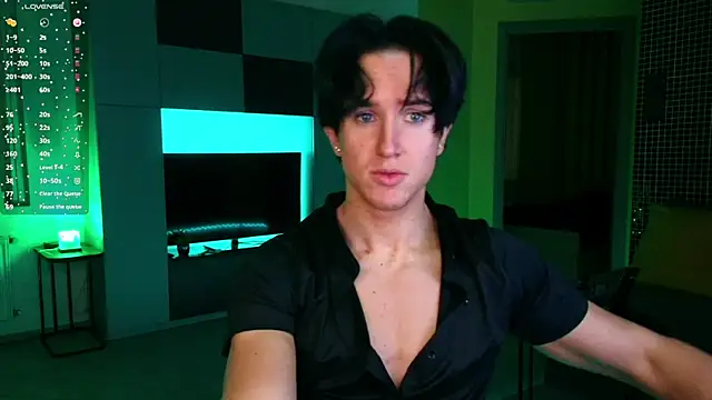 Snapshot of ChristianLevine_ chatting on 05.26.26 ChristianLevine online show from 05.26.26