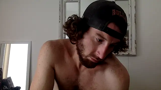 Snapshot of sirchubster chatting on 10.19.25 sirchubster online show from 10.19.25