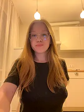 Eva Weyne online show from 09.17.25