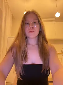 Eva Weyne online show from 10.24.25