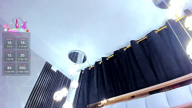 SarayRoyse online show from 10.29.25