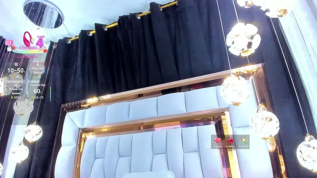 SarayRoyse online show from 11.15.25