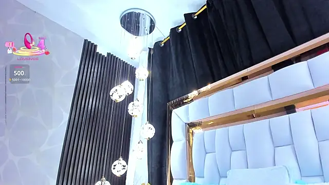 SarayRoyse online show from 02.20.26