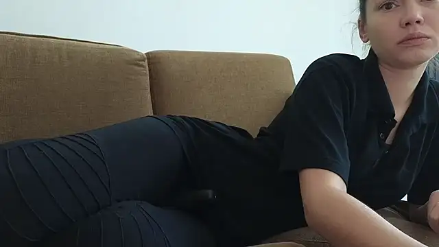 Mr-and-Mrs-Smith online show from 12.22.25