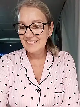 irinamaux online show from 11.21.25