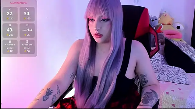 Snapshot of _Skie_ chatting on 02.02.25 Skie online show from 02.02.25