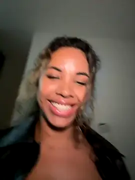 Brunettexio online show from 10.17.25