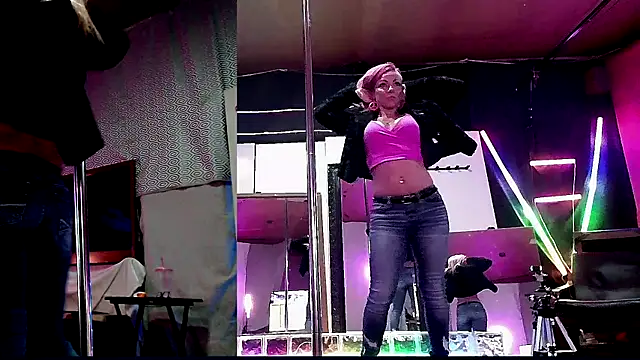 MadisonMarie online show from 12.22.24