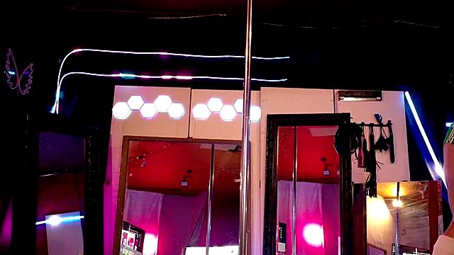 MadisonMarie online show from 10.12.25