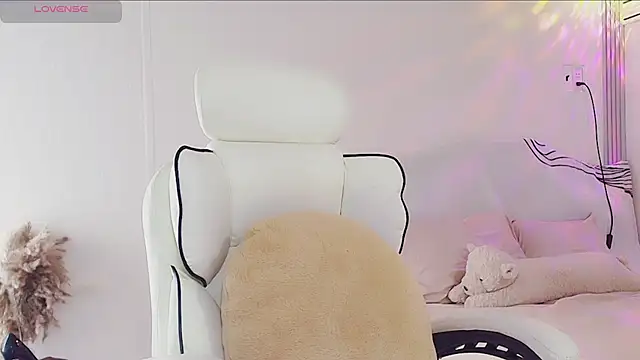 Luli-bae online show from 09.26.25