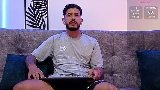 Snapshot of Bruno_Mattos chatting on 01.15.25 Bruno Mattos online show from 01.15.25