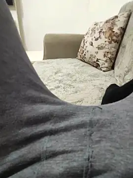 Snapshot of modelturanist27 chatting on 02.03.25 modelturanist27 online show from 02.03.25