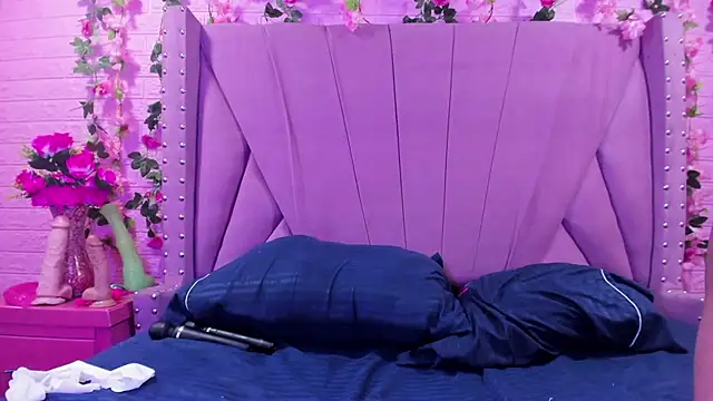 Snapshot of Cristal_horny69 chatting on 01.09.25 Cristal horny69 online show from 01.09.25