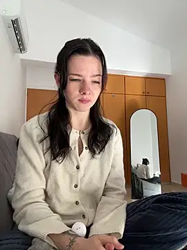 Snapshot of RoxiBlack chatting on 02.27.26 RoxiBlack online show from 02.27.26