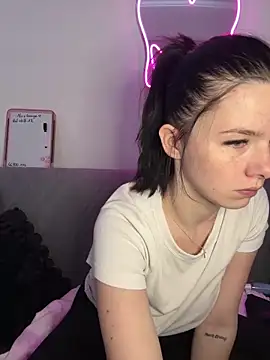 Snapshot of RoxiBlack chatting on 03.21.26 RoxiBlack online show from 03.21.26