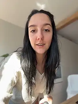 Snapshot of _Juliette chatting on 03.24.26 Juliette online show from 03.24.26