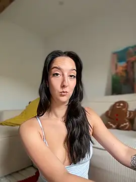 Snapshot of _Juliette chatting on 05.14.26 Juliette online show from 05.14.26