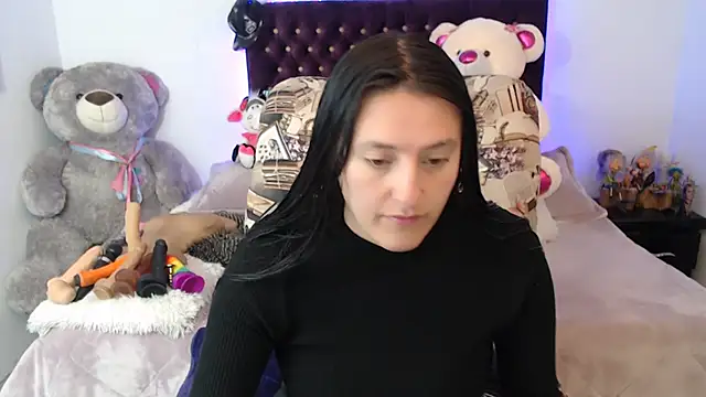 Lorenahot 06 online show from 09.30.25