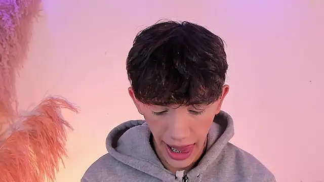 Tomy Rox online show from 01.24.25