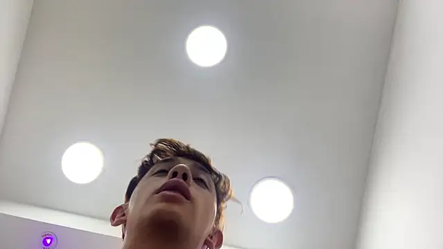 Tomy Rox online show from 02.06.25