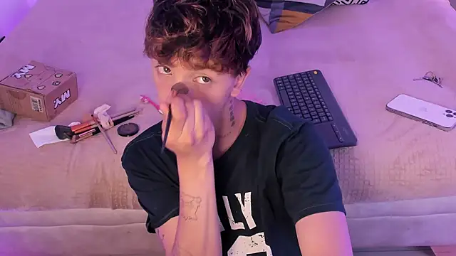 Tomy Rox online show from 09.30.25