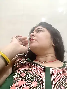 Snapshot of Husnpari20 chatting on 11.24.25 Husnpari20 online show from 11.24.25