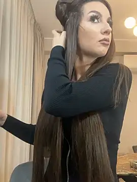 SecretSienna online show from 04.02.26