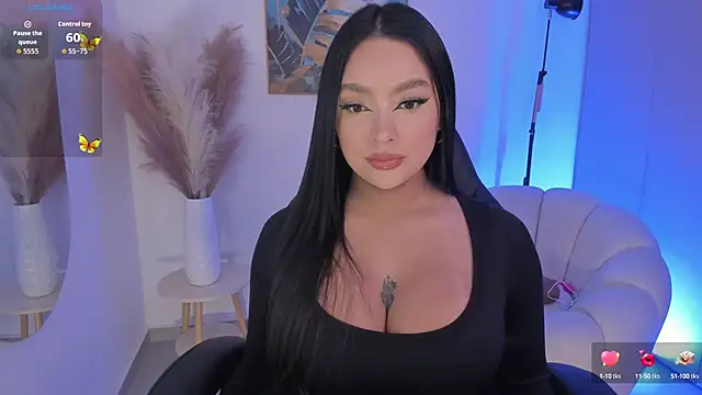 Snapshot of sarawinstone chatting on 09.24.25 sarawinstone online show from 09.24.25