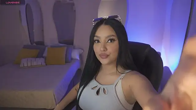 Snapshot of sarawinstone chatting on 02.17.26 sarawinstone online show from 02.17.26