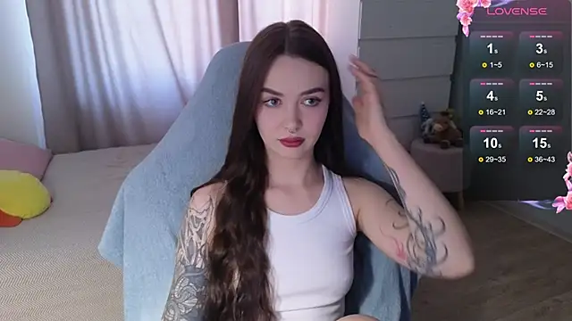 Snapshot of kate_leoo chatting on 05.03.26 kate leoo online show from 05.03.26
