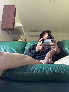 hugoprada online show from 12.24.24