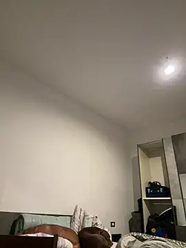 hugoprada online show from 01.08.25