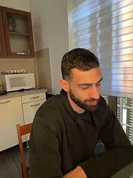 hugoprada online show from 01.24.25