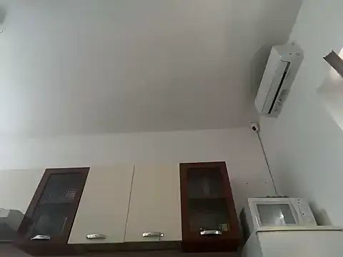 hugoprada online show from 11.19.25