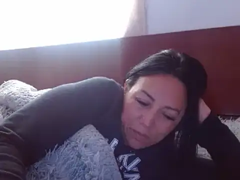 Laura martin  online show from 02.15.25