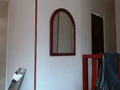 Laura martin  online show from 02.15.25