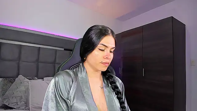 Emmilysantibanez online show from 03.18.26