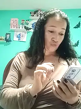 emilypoppy3 online show from 12.27.24