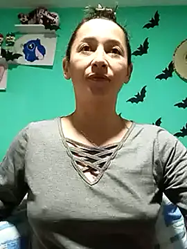 emilypoppy3 online show from 01.14.25