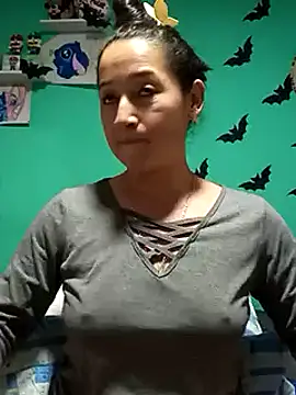 emilypoppy3 online show from 01.14.25