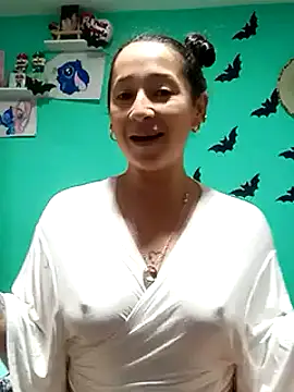 emilypoppy3 online show from 02.18.25