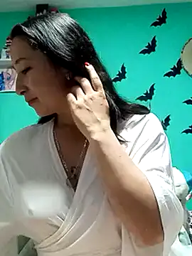 emilypoppy3 online show from 02.19.25