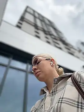 Snapshot of NewLale chatting on 07.24.26 NewLale online show from 07.24.26
