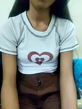 Snapshot of Kumkum_36 chatting on 02.16.25 Kumkum 36 online show from 02.16.25