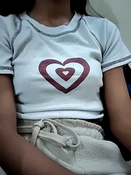 Snapshot of Kumkum_36 chatting on 02.19.25 Kumkum 36 online show from 02.19.25