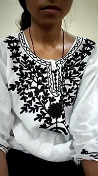 Snapshot of Kumkum_36 chatting on 03.08.25 Kumkum 36 online show from 03.08.25