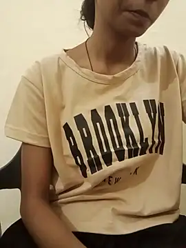 Snapshot of Kumkum_36 chatting on 10.05.25 Kumkum 36 online show from 10.05.25