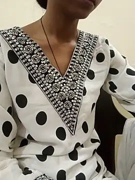 Snapshot of Kumkum_36 chatting on 10.06.25 Kumkum 36 online show from 10.06.25