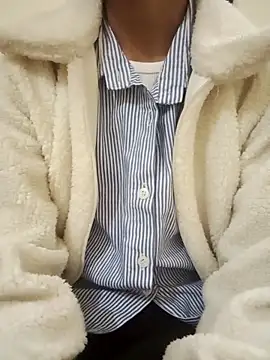 Snapshot of Kumkum_36 chatting on 12.15.25 Kumkum 36 online show from 12.15.25