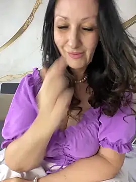 Snapshot of Katie-n chatting on 05.19.26 Katie-n online show from 05.19.26